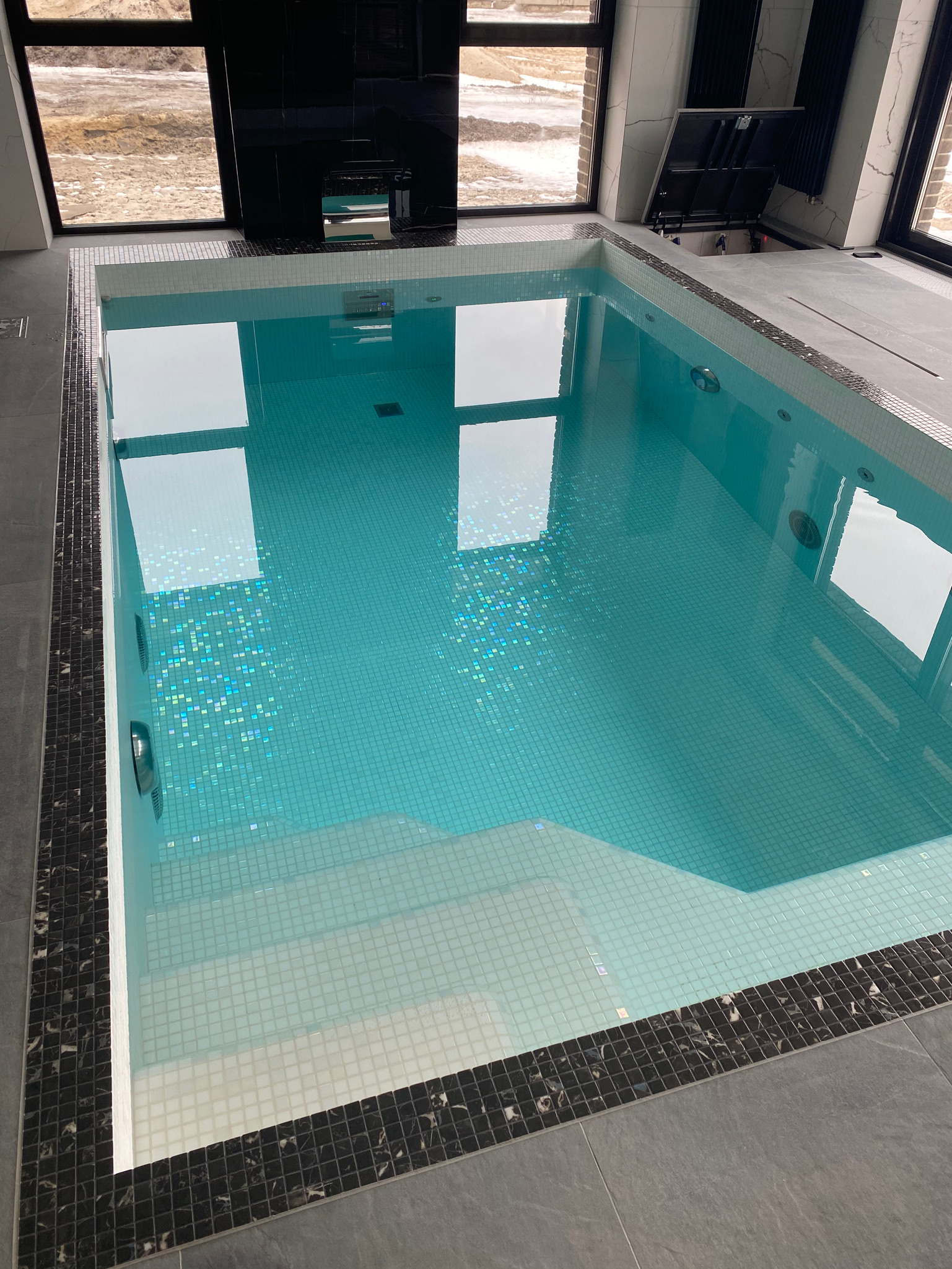 concrete_pool img